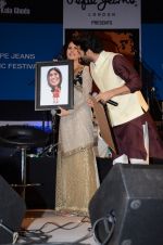 Katrina Kaif, Aditya Roy Kapoor at Pepe Jeans music fest in Kalaghoda on 14th Feb 2016